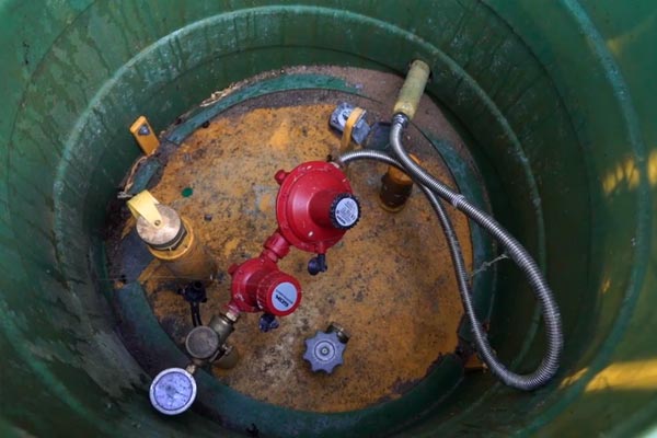 Почему замерзает редуктор газгольдера?